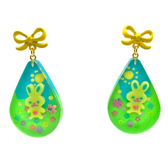 Bunny Flower Fields Statement earrings - Picture 4 of 5